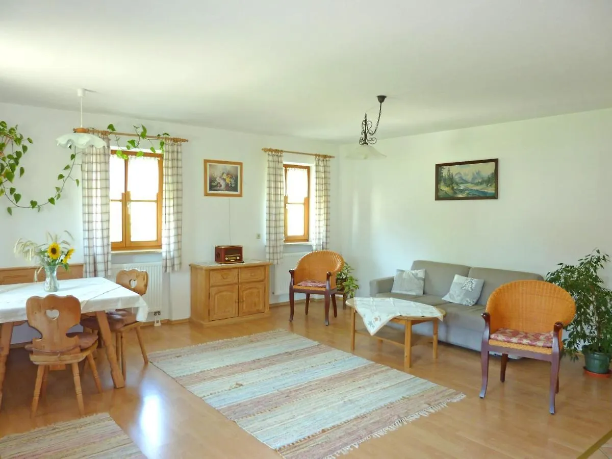 Ferienwohnungen Maurer Hoehenberg Aschau im Chiemgau Appartement